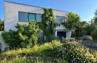 Einfamilienhaus kaufen in 06193 Petersberg, Naturnah wohnen am Petersberg – Einfamilienhaus mit Kamin, Terrasse, Garten und Garage!