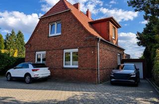 Haus kaufen in 22113 Oststeinbek, Wohnen im Doppelpack – umfassend modernisiertes Doppelhaus mit 2 Wohneinheiten ca. 251m²