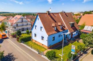 Haus kaufen in 97297 Waldbüttelbrunn, Gepflegtes Zweifamilienhaus in ruhiger Wohnlage