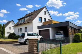 Haus kaufen in 32549 Bad Oeynhausen, Geräumiges Zweifamilienwohnhaus mit Garage und Carport in Bad Oeynhausen-Werste