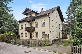 Haus kaufen in 84359 Simbach, Familienhaus mit Charakter: Ungeschliffener Diamant, großer Grund - Verwandeln Sie es in Ihr Zuhause