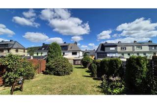 Haus kaufen in 08315 Bernsbach, Ausbaufähiges, tolles Reihenendhaus mit 2 Garagen, schönem Garten & luxuriösem Badezimmer in Lauter