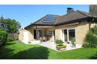 Haus mieten in 47626 Kevelaer, Attraktiver Doppelwalmdach Bungalow mit Garage und großem Garten