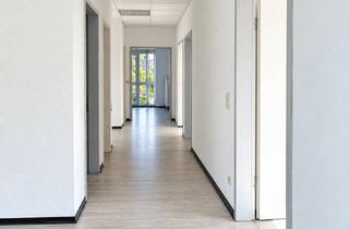 Büro zu mieten in Dachauer Straße 15, 85764 Oberschleißheim, Helle Büroräume mit 6 Balkonen, Einbauküche und 2 TG-Stellplätzen
