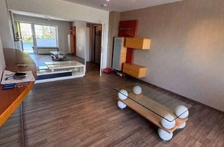 Immobilie mieten in Heikendorfer Weg 98, 24149 Neumühlen-Dietrichsdorf, Charmante Helle 2,5 Zi Wohnung