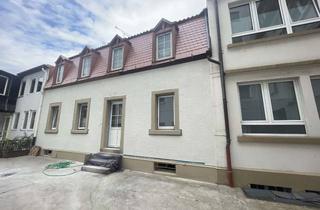 Wohnung mieten in Hindenburgstrasse, 67433 Neustadt, Schöne und helle 3,5-Zimmer-Wohnung in Denkmal, Bäder neu gemacht, ohne Provi.!!