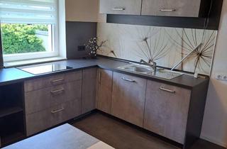 Wohnung mieten in Bahnhofstraße 13a, 95111 Rehau, Rehau: 3 Zimmer Whg. im 1. OG, mit Garten.