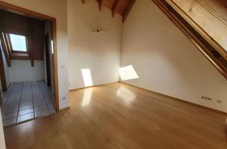 Wohnung mieten in Lärchenweg 19, 85253 Erdweg, Kompaktes Wohnen in Erdweg: 2,5-Zimmer-Dachgeschosswohnung