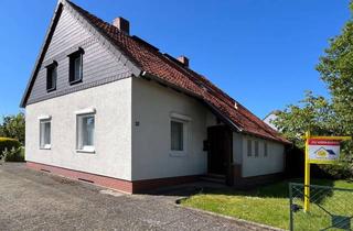 Haus kaufen in 38154 Königslutter, Elm und Stadt zu Fuß erreichen: EFH mit großem Grundstück in sehr guter Lage von Könislutter
