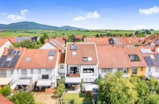 Haus kaufen in 76829 Godramstein, Großzügige 6-Zimmer-Maisonette-Wohnung mit 155 m², Balkon und zwei Stellplätzen in LD-Godramstein!