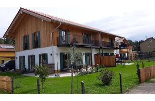 Haus mieten in Föhrenweg 8A, 83064 Raubling, Charmante Doppelhaushälfte in Massivholzbauweise, 4 Zimmern in Raubling OT Nicklheim zu vermieten