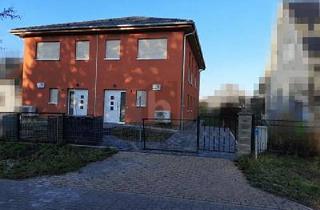 Doppelhaushälfte kaufen in 15366 Hönow, Hönow - KFW-EFFIZIENZ TRIFFT HIGH-END-DESIGN
