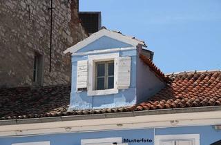 Haus kaufen in 41379 Brüggen, Aus Alt mach Neu! Abbruchreifes 2-Familienhaus mit Garage