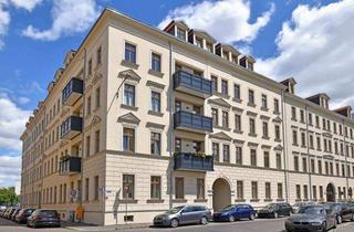 Wohnung kaufen in 04107 Leipzig, ERSTKLASSIG SANIERTE ALTBAUWOHNUNG | 4 Zimmer mit Balkon und 2 Bädern im Leipziger Zentrum