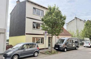 Haus kaufen in 66583 Spiesen-Elversberg, Wohnhaus mit Garten und Terrasse in zentrumsnaher Lage von Elversberg