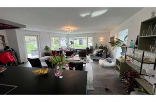 Wohnung kaufen in 75175 Südoststadt, Kernsanierte 4-Zimmerwohnung mit Terrasse, großem Garten