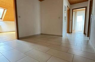 Wohnung kaufen in 75365 Calw, Wohnen mit Weitblick - helle 4-Zimmer-Dachgeschosswohnung mit Balkon