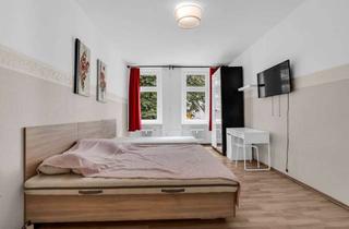 Wohnung kaufen in 13353 Wedding, Klassischer Altbau, neue Möglichkeiten – Apartment mit Entwicklungspotenzial