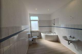 Wohnung mieten in Rutenbergstraße 33, 27568 Mitte, Charmante renovierte 3-Zimmer-Altbauwohnung mit Badewanne, Loggia und Balkon