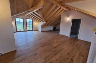 Wohnung mieten in 85560 Ebersberg, Lichtdurchflutete 2-Zimmer-Wohnung mit Sichtdachstuhl, Balkon & Blick ins Grüne