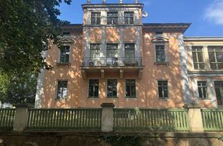 Wohnung mieten in 01445 Radebeul, Besonderes Wohnen - Individuelle 4-Zi.-Dachgeschosswohnung mit Parkblick und historischem Ambiente