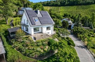 Einfamilienhaus kaufen in Hüllenweg, 53639 Königswinter, Kernsaniertes Einfamilienhaus mit Panoramablick in den Weinbergen von Königswinter - Oberdollendorf