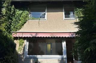Haus kaufen in 31303 Burgdorf, Sanierungsbedürftiges und vollunterkellertes Reihenmittelhaus mit Garage in Burgdorf