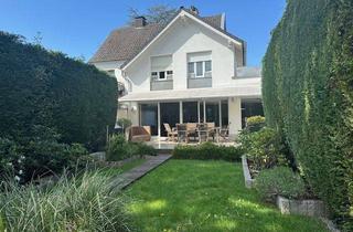 Doppelhaushälfte kaufen in 51109 Köln, Familienleben in Köln-Merheim: Großzügige Doppelhaushälfte mit Garten & Garage