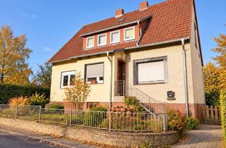 Einfamilienhaus kaufen in 31008 Elze, Sanierungsbedürftiges Einfamilienhaus mit Garage auf einem 1010 m² Grundstück in Elze-Sehlde