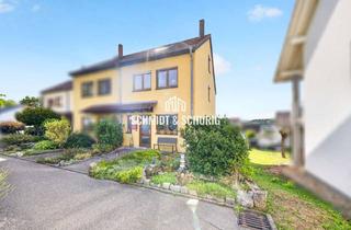 Haus kaufen in 75438 Knittlingen, Wohnen auf drei Ebenen – Reihenendhaus mit Garage in Knittlingen