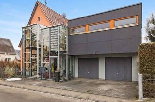 Haus kaufen in 86368 Gersthofen, Saniertes Zweifamilienhaus mit Einliegerwohnung zum Eigenbezug oder zur Anlage in Gersthofen