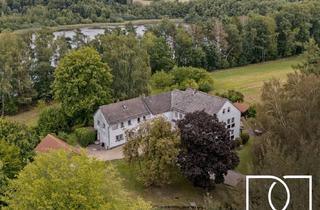 Haus kaufen in 95505 Immenreuth, Alleinlage am Weiher! Traumhaftes Anwesen mit 2 separaten Häusern und großzügigem Grundstück