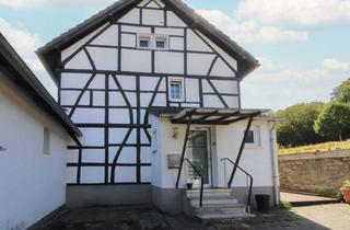 Haus kaufen in 45257 Kupferdreh, Für Visionäre und Selbermacher: Fachwerkhaus mit Entwicklungspotenzial