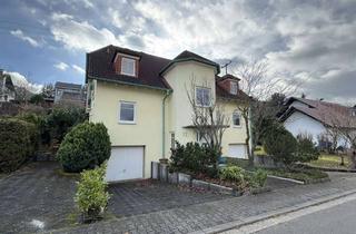 Haus kaufen in 66892 Bruchmühlbach-Miesau, Zweifamilienhaus mit Zwei Garagen, viel Platz und sonnigem Garten!