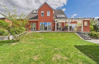 Einfamilienhaus kaufen in 54636 Idesheim, Familientraum mit Wohlfühlgarten - modernes Einfamilienhaus mit Outdoor Küche und Doppelgarage!