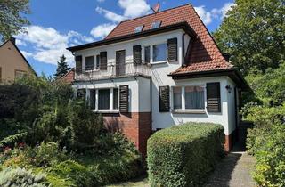 Haus kaufen in 04425 Taucha, Wohnen im Villenflair, großzügigem Grundstück & viel Gestaltungsspielraum