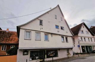 Anlageobjekt in 71229 Leonberg, 69.600 € JM – Denkmalgeschütztes MFH mit 7 WE + Gewerbe in zentraler Lage von Leonberg