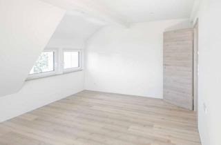 Wohnung mieten in 73730 Esslingen, Hochwertig sanierte 2-Zimmer-Dachgeschosswohnung mit Balkon