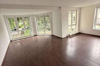 Wohnung mieten in Heiligenseestraße 146, 13503 Heiligensee, ****BALKON + EBK + PARKETT**** Schöne 4-Zimmer-Wohnung