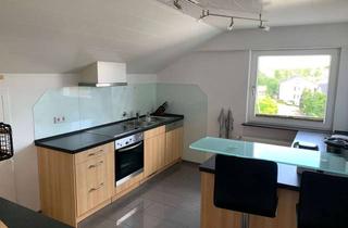 Wohnung mieten in Mörikestr., 71384 Weinstadt, Stilvolle, modernisierte 2,5-Zimmer-Dachgeschosswohnung mit Einbauküche in Weinstadt