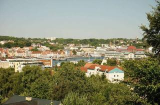 Wohnung mieten in Sankt Jürgen Straße 109, 24943 Jürgensby, 2,5 Zi.-Dachgeschosswohnung + Hobbyraum im Spitzboden (Gesamtfläche ca. 92 qm) mit Altstadtblick