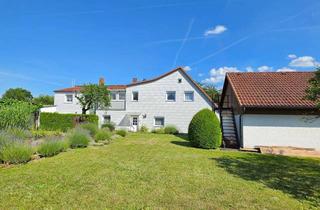 Doppelhaushälfte kaufen in 96450 Coburg, Doppelhaushälfte mit traumhaftem Gartengrundstück & Doppelgarage in ruhiger Lage von Coburg-Stadt
