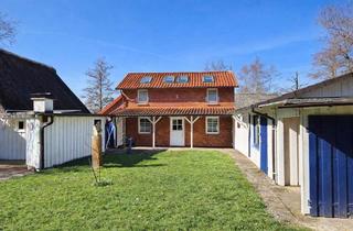 Haus kaufen in 21706 Drochtersen, Wohnhaus nahe Krautsand mit Garten - Grundstück mit positivem Bauvorbescheid optional •