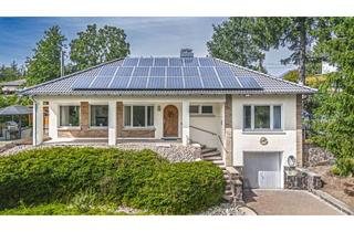 Haus kaufen in Altleininger Straße, 67316 Carlsberg, Bungalow mit Waldblick: eine Ebene, vier Terrassen, tausend Quadratmeter Grün