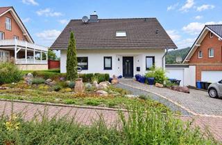 Einfamilienhaus kaufen in 37671 Höxter, Freistehendes Einfamilienhaus mit Weitblick und großzügiger Terasse
