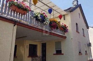 Einfamilienhaus kaufen in 63825 Schöllkrippen, Schöllkrippen - GEMÜTLICH, FAMILIENFREUNDLICH - DOPPELGARAGE