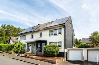 Doppelhaushälfte kaufen in 53721 Siegburg, Modernisierte und gepflegte Doppelhaushälfte mit Garten und Terrasse in Siegburg-Kaldauen!