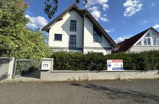 Anlageobjekt in 65474 Bischofsheim, 2-FH *WEG geteilt*obere Whg. vermietet, untere Whg. freigestellt, mögliche Jahresnettomiete € 36.000