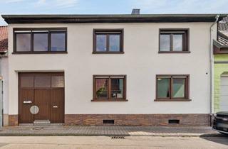 Einfamilienhaus kaufen in 68794 Oberhausen-Rheinhausen, Viel Raum zum Leben und Gestalten – Ein-Zweifamilienhaus mit großem Garten in Oberhausen-Rheinhausen
