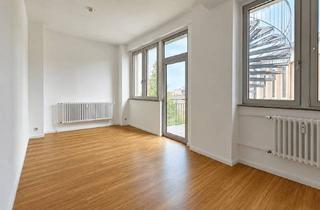 Büro zu mieten in 10713 Berlin, Denkmalgeschützte Fläche mit viel Tageslicht, Holzboden